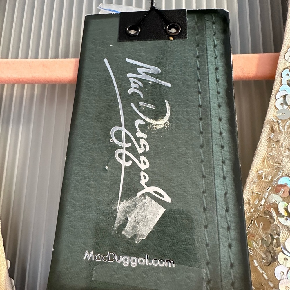 (383) ❤️ BNWT MAC DUGGAL GEOMETRIC EMBELLISHED EVENING GOWN STYLE 5021 - Picture 7 of 9